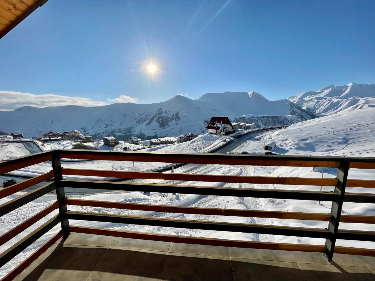 Gudauri Hillsite Hotel Exterior photo